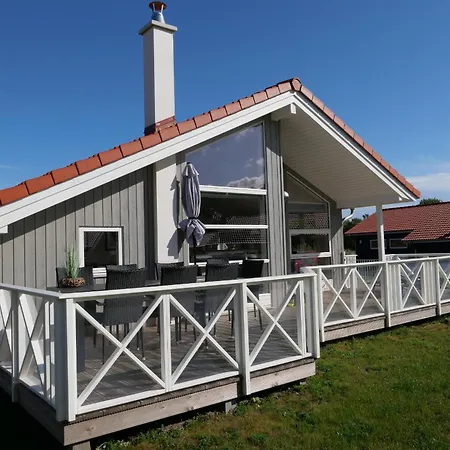 Holiday home Vital Mit Sauna, Whirlpool Und Kamin Grossenbrode